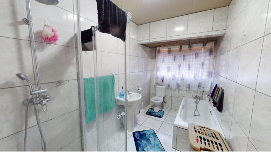 4 Bedroom Property for Sale in Morning Glory Northern Cape